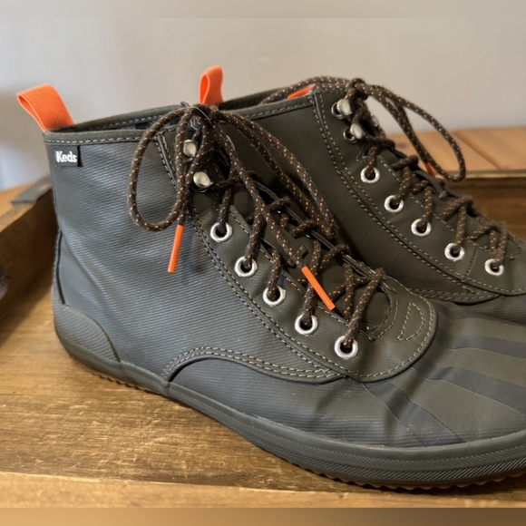 Keds Army Green/Orange Rain Boots - Womans Size 8 - Picture 2 of 6